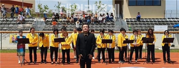 행사에 참여한  한국스포츠심포니(KSSO)의 'JL한꿈예술단'의 공연모습(사진= JL한꿈예술단)