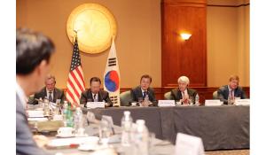 문 대통령, 미국 상공회의소 비즈니스 서밋 "한국, 매력적인 투자처 기대"