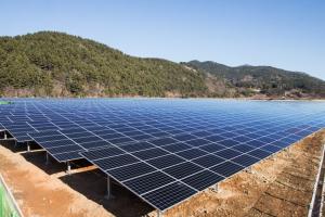 태양광 강자 OCI, 남해 태양광 발전소 본격 가동..1,300억 규모 자본 투입