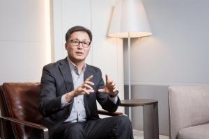 '삼성 폴더블폰의 혁신'…공개 앞두고 개발 담당 임원, 기고문 게재